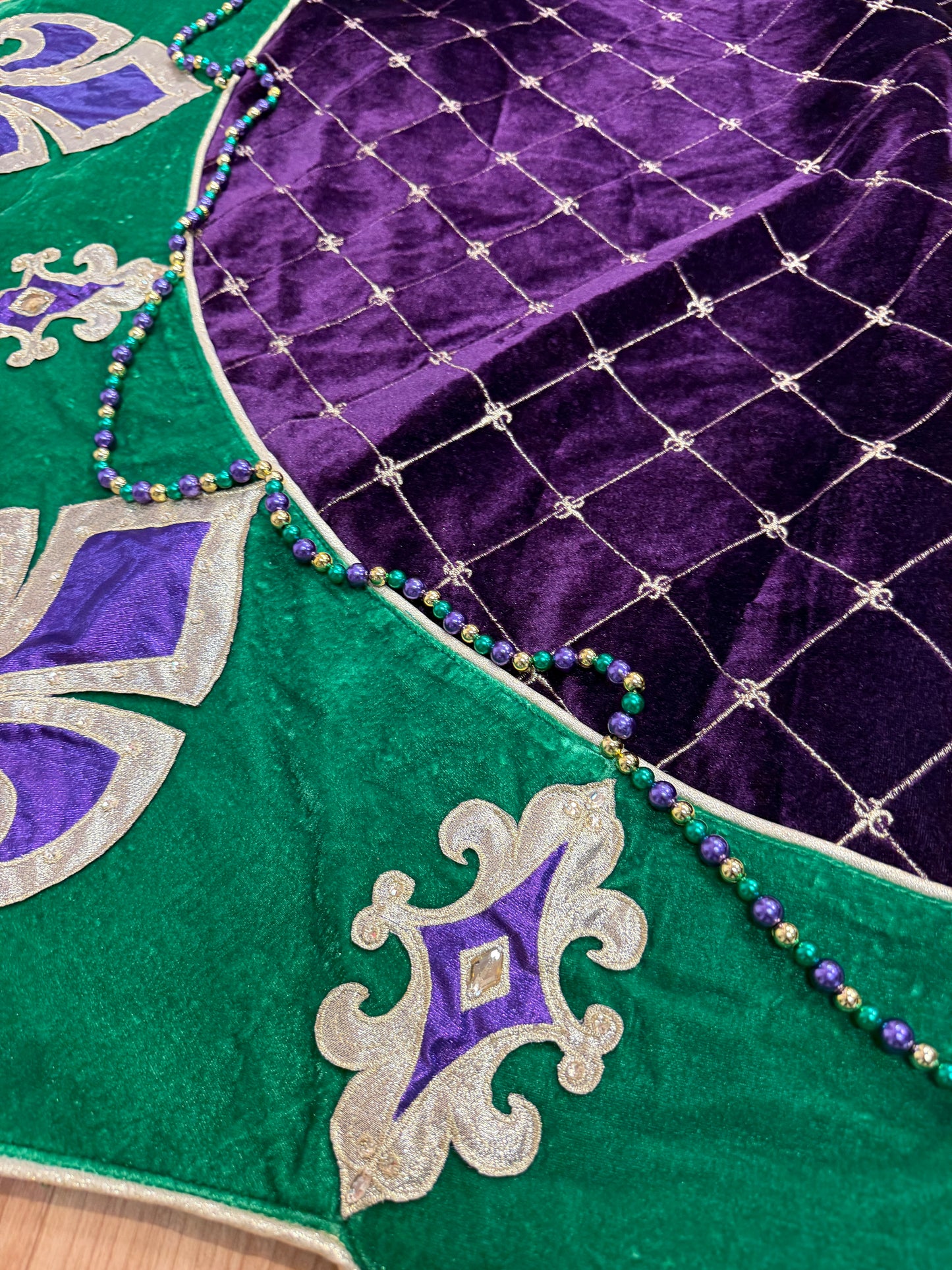 Pre-Order 2026- MARDI GRAS FLEUR DE LIS OVERLAY-64"