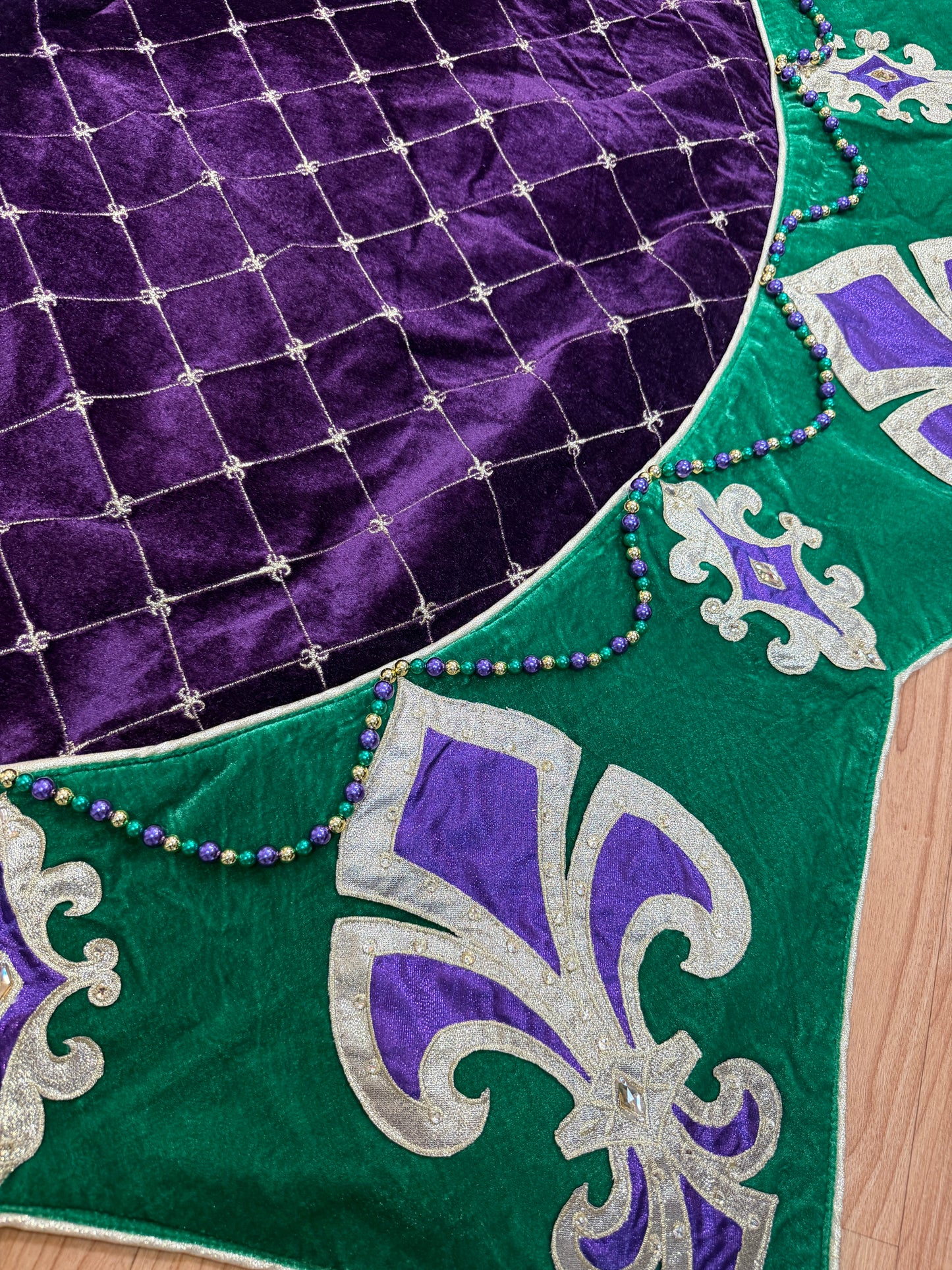 Pre-Order 2026- MARDI GRAS FLEUR DE LIS OVERLAY-64"